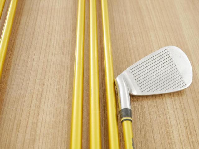 Iron set : Tsuruya : ชุดเหล็ก Tsuruya Onesider SE (ใบใหญ่ หน้าเด้ง) มีเหล็ก 4-Pw (7 ชิ้น) ก้านกราไฟต์ Flex R
