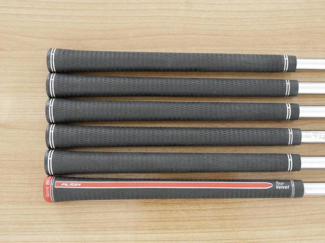 Iron set : Tourstage : ชุดเหล็ก Tourstage VIQ (Forged) มีเหล็ก 5-Pw (6 ชิ้น) ก้านเหล็ก NS Pro 950 Flex S