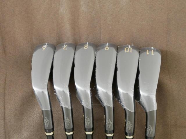 Iron set : Honma : **ของใหม่ ยังไม่แกะพลาสติก** ชุดเหล็ก Honma Beres 09 Forged Black (รุ่นล่าสุด ออกปี 2024 สวยมากๆ) มีเหล็ก 6-11 (6 ชิ้น เทียบเท่า 6-Pw) ก้าน ARMRQ FX Flex R