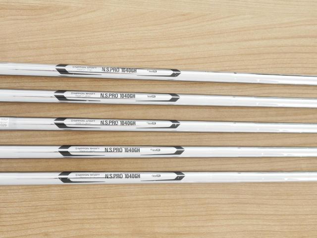 Iron set : Other Brand : ชุดเหล็ก Cleveland CG Black มีเหล็ก 6-Pw (5 ชิ้น) ก้านเหล็ก NS Pro 1040 Flex R