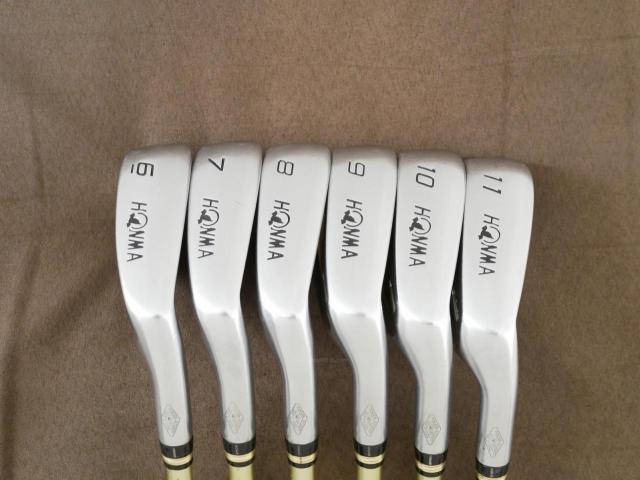 Iron set : Honma : ชุดเหล็ก Honma Beres IS-03 (ปี 2015 หน้าเด้ง Forged) มีเหล็ก 6-11 (6 ชิ้น เทียบเท่า 5-Pw) ก้าน ARMRQ 8 (49) Flex R (2 ดาว)