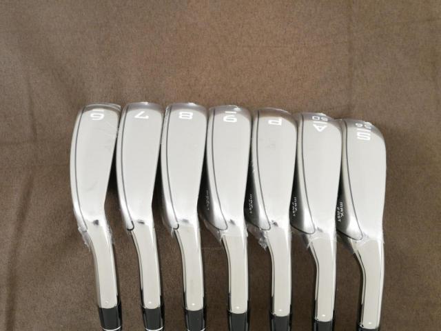 Lady club : All : **ของใหม่ ยังไม่แกะพลาสติก** ชุดเหล็ก Callaway Rogue ST Max Fast (ออกปี 2022 ตีง่ายที่สุด ไกลสุดของ Callaway) มีเหล็ก 6-Pw,Aw,Sw (7 ชิ้น) ก้านกราไฟต์ Mitsubishi ELDIO 40 Flex L