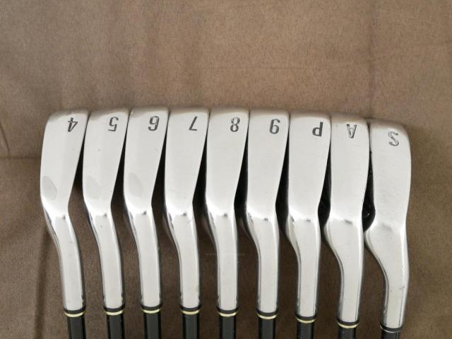 Iron set : Other Brand : ชุดเหล็ก Srixon GIE (ใบใหญ่ ตีง่าย) มีเหล็ก 4-Pw,Aw,Sw (9 ชิ้น) ก้านกราไฟต์ Miyazaki 61 Flex S