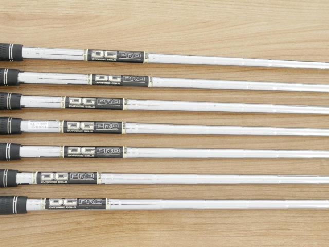 Iron set : Taylormade : ชุดเหล็ก Taylormade M4 (รุ่นปี 2018 Japan Spec) มีเหล็ก 5-Pw,Sw (7 ชิ้น) ก้านเหล็ก Dynamic Gold PRO R300