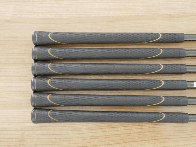 Iron set : Honma : ชุดเหล็ก Honma Beres IE-01 (เหมาะกับซีเนียร์) มีเหล็ก 5-10 (6 ชิ้น) ก้าน ARMRQ 6 (45) Flex R (2 ดาว)