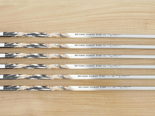 Iron set : Other Brand : ชุดเหล็ก Ryoma DSI (ตีง่ายมาก ไกลมากๆ หายากสุดๆ) มีเหล็ก 7-Pw,Aw,Sw (6 ชิ้น เหล็ก 7 ระยะเท่าเหล็ก 6 รุ่นอื่น) ก้านตัวท็อป RYOMA BEYOND POWER IRON FLEX ∞