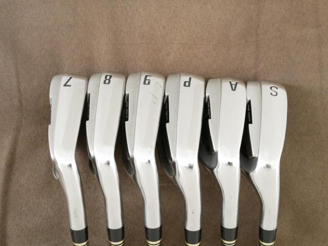 Iron set : Other Brand : ชุดเหล็ก Ryoma DSI (ตีง่ายมาก ไกลมากๆ หายากสุดๆ) มีเหล็ก 7-Pw,Aw,Sw (6 ชิ้น เหล็ก 7 ระยะเท่าเหล็ก 6 รุ่นอื่น) ก้านตัวท็อป RYOMA BEYOND POWER IRON FLEX ∞