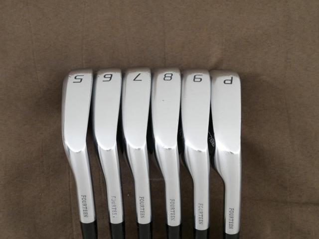 Iron set : Fourteen : ชุดเหล็ก Fourteen TC788 Forged (ออกปี 2018 นุ่มมากๆ) มีเหล็ก 5-Pw (6 ชิ้น) ก้านเหล็ก NS Pro Modus 105 Flex S