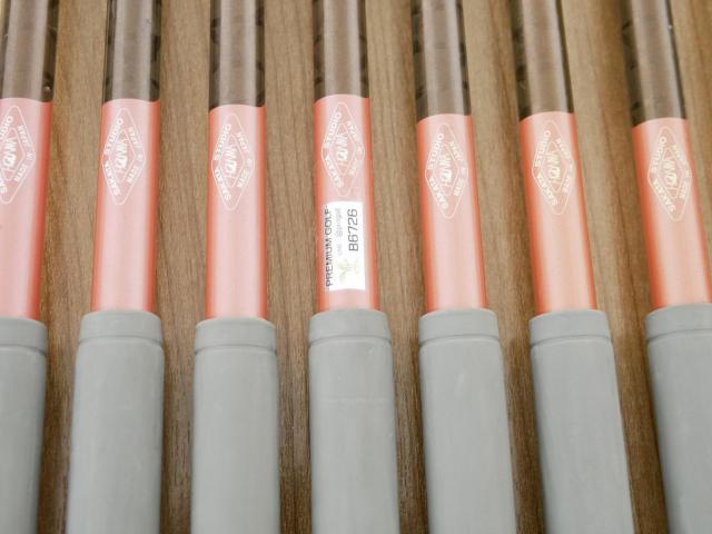 Lady club : All : ชุดเหล็ก Honma Beres ML501 (ตีง่าย เบา ไกล) มีเหล็ก 5-11,Sw (8 ชิ้น) ก้าน ARMRQ B40 FLex L (2 ดาว)