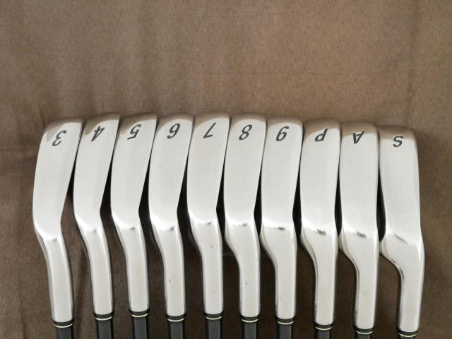 Iron set : Other Brand : ชุดเหล็ก Dunlop HI-BRID DIGITAL Autofocus มีเหล็ก 3-Pw,Aw,Sw (10 ชิ้น) ก้านกราไฟต์ Flex R