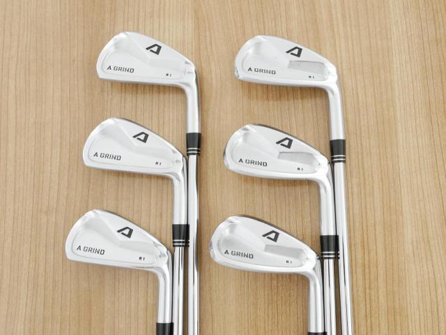 Iron set : Other Brand : ชุดเหล็ก A Grind R1 Forged (นุ่มมากๆ หายากมากๆ) มีเหล็ก 5-Pw (6 ชิ้น) ก้านเหล็ก NS Pro 105T Flex S