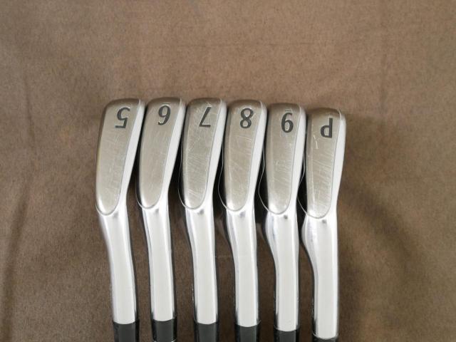 Iron set : Titleist : ชุดเหล็ก Titleist 716 T-MB Forged (ออกปี 2016) มีเหล็ก 5-Pw (6 ชิ้น) ก้านกราไฟต์ Aldila Rogue pro 75 Flex R