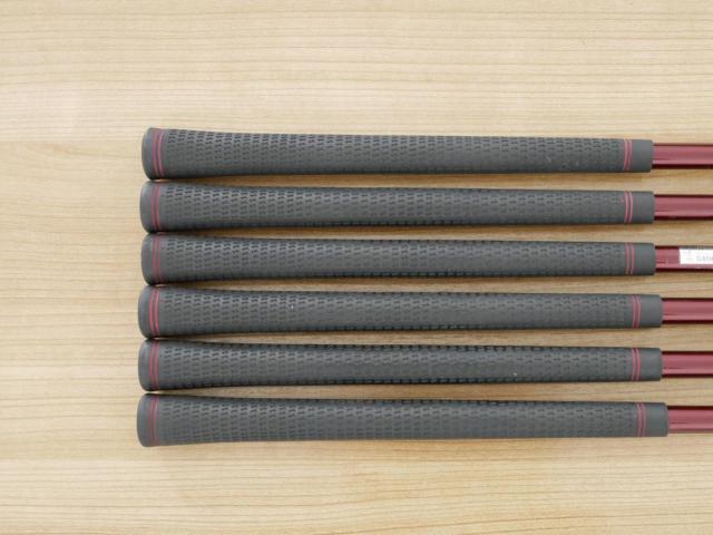 Iron set : PRGR : ชุดเหล็ก PRGR RS Red (รุ่นปี 2020 หน้าเด้ง ตีไกลมาก) มีเหล็ก 6-Pw,Aw (6 ชิ้น) ก้านกราไฟต์ Fujikura Speeder Evolution Flex R