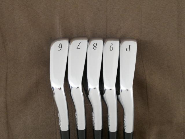 Iron set : Mizuno : ชุดเหล็ก Mizuno Pro 920 Forged (ออกปี 2020 นุ่มมาก ตีง่าย) มีเหล็ก 6-Pw (5 ชิ้น) ก้านกราไฟต์ Flex R