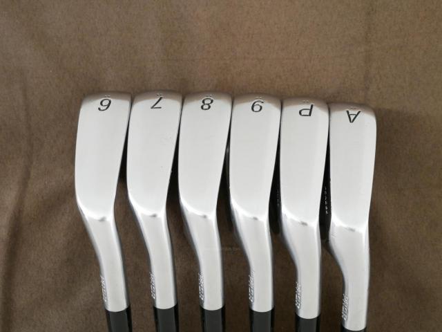 Iron set : PRGR : ชุดเหล็ก PRGR 03 Forged (รุ่นปี 2023 ตีง่าย ไกลมากๆๆ) มีเหล็ก 6-Pw,AW (6 ชิ้น) ก้านเหล็ก NS Pro 85 Flex SR (M-40)