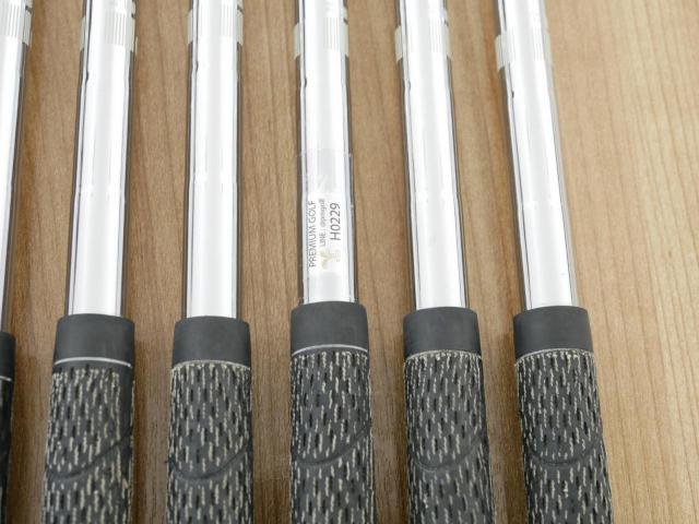Iron set : Tourstage : ชุดเหล็ก Tourstage TS-211 Airmuscle มีเหล็ก 3-Pw (8 ชิ้น) ก้านเหล็ก NS Pro 950 Flex 