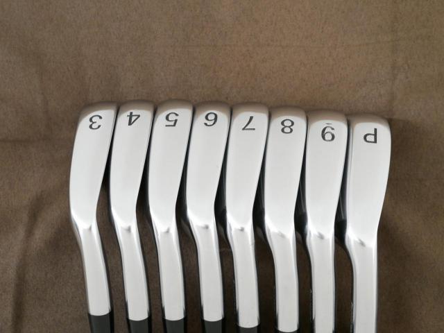 Iron set : Tourstage : ชุดเหล็ก Tourstage TS-211 Airmuscle มีเหล็ก 3-Pw (8 ชิ้น) ก้านเหล็ก NS Pro 950 Flex 
