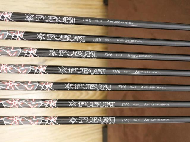 Iron set : Taylormade : ชุดเหล็ก Taylormade M4 (รุ่นปี 2018 Japan Spec) มีเหล็ก 5-Pw,Sw (7 ชิ้น) ก้านกราไฟต์ Mitsubishi FUBUKI TM6 Flex R