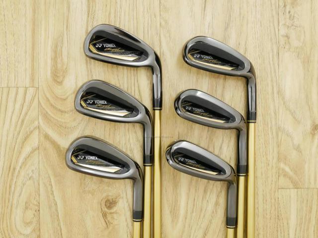 Iron set : Yonex : ชุดเหล็ก Yonex Royal E-Zone (รุ่นล่าสุด ออกปี 2021 หน้าเด้งสุดๆ ตีไกลสุดๆ) มีเหล็ก 7-Pw,Aw,Sw (6 ชิ้น เหล็ก 7 ระยะเท่าเบอร์ 6 รุ่นอื่น) ก้านกราไฟต์ Flex R