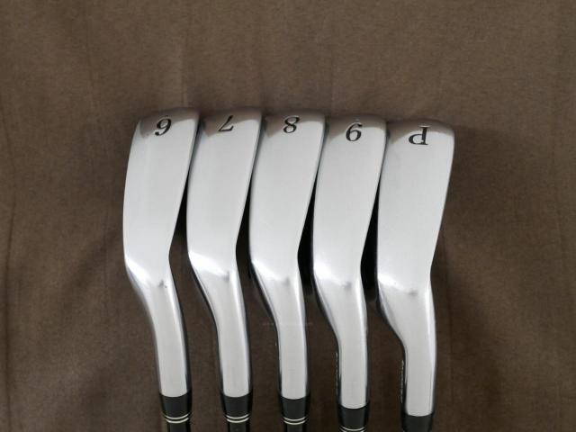 Iron set : Tourstage : ชุดเหล็ก Tourstage PHYZ III (ปี 2017 ซีรี่ย์ท๊อป ใบใหญ่ ตีง่าย ไกล) มีเหล็ก 6-Pw (5 ชิ้น) ก้านกราไฟต์ Flex R