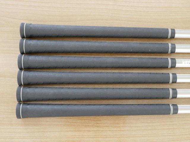 Iron set : Yonex : ชุดเหล็ก Yonex Royal E-Zone (รุ่นปี 2020 หน้าเด้งสุดๆ ตีไกลสุดๆ) มีเหล็ก 6-Pw,Aw (6 ชิ้น เหล็ก 6 ระยะเท่าเบอร์ 5 รุ่นอื่น) ก้านกราไฟต์ Flex SR