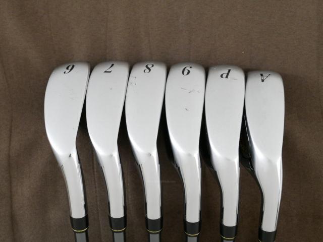 Iron set : Yonex : ชุดเหล็ก Yonex Royal E-Zone (รุ่นปี 2020 หน้าเด้งสุดๆ ตีไกลสุดๆ) มีเหล็ก 6-Pw,Aw (6 ชิ้น เหล็ก 6 ระยะเท่าเบอร์ 5 รุ่นอื่น) ก้านกราไฟต์ Flex SR