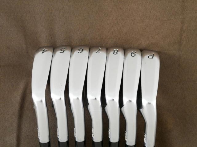 Iron set : PRGR : ชุดเหล็ก PRGR 01 Forged (Titanium Core ปี 2021) มีเหล็ก 4-Pw (7 ชิ้น) ก้านเหล็ก NS Pro Modus 105 Flex S