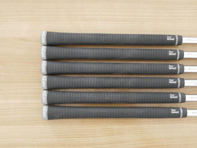Iron set : Mizuno : ชุดเหล็ก Mizuno Pro 241 Forged (ปี 2024 นุ่ม แน่น ระยะดี) มีเหล็ก 5-Pw (6 ชิ้น) ก้านเหล็ก Dynamic Gold 105 S200