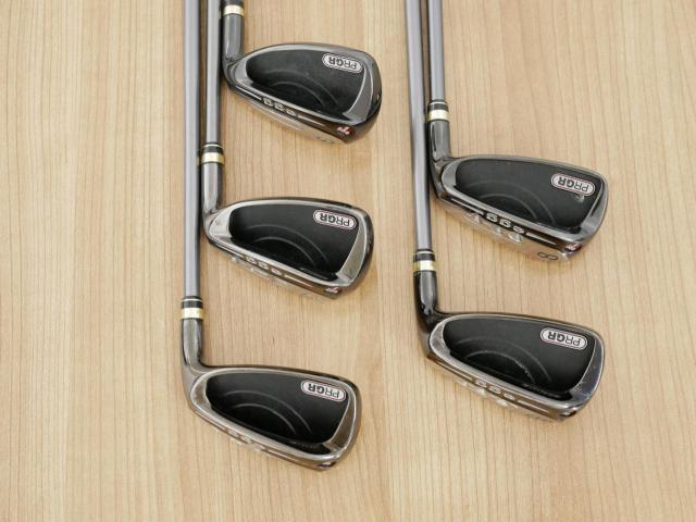 Iron set : PRGR : **มีตำหนิ**ชุดเหล็กกระเทย PRGR Egg II (ตีง่ายและไกลมาก)  มีเหล็ก 8-Pw,Aw (5 ชิ้น) ก้านกราไฟต์ Flex R (M-37)