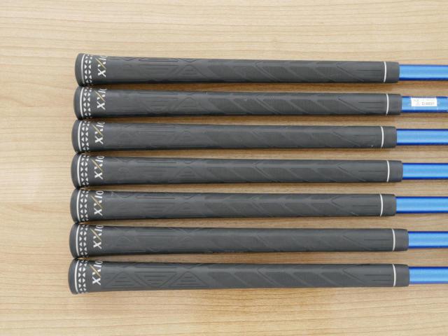 Iron set : XXIO : ชุดเหล็ก XXIO Cross (ออกปี 2019 ตีไกลที่สุดของที่สุดจาก XXIO หน้าเด้งสุดๆ) มีเหล็ก 7-Pw,Aw,Dw,Sw (7 ชิ้น ตีไกลกว่าปกติ 2 เบอร์) ก้านกราไฟต์ Flex R