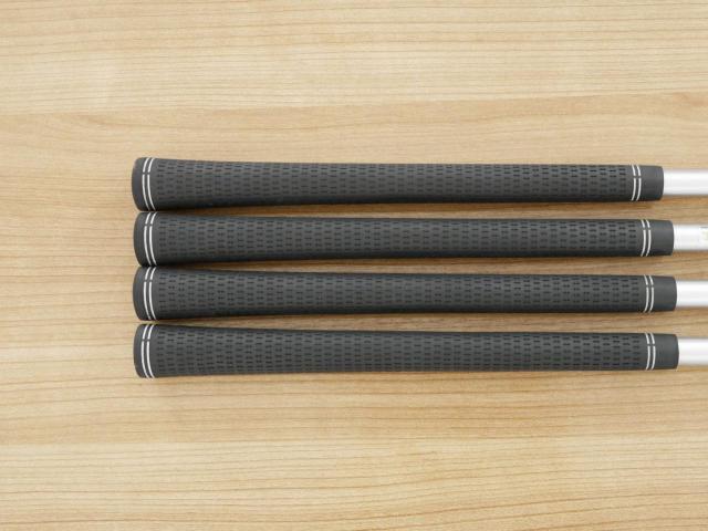Iron set : Bridgestone : ชุดเหล็ก Bridgestone JGR Hybrid Forged (ตีไกลกว่าตัวอื่น 2 เบอร์) มีเหล็ก 7-Pw (4 ชิ้น) ก้านกราไฟต์ Fujikura Air Speeder (R)