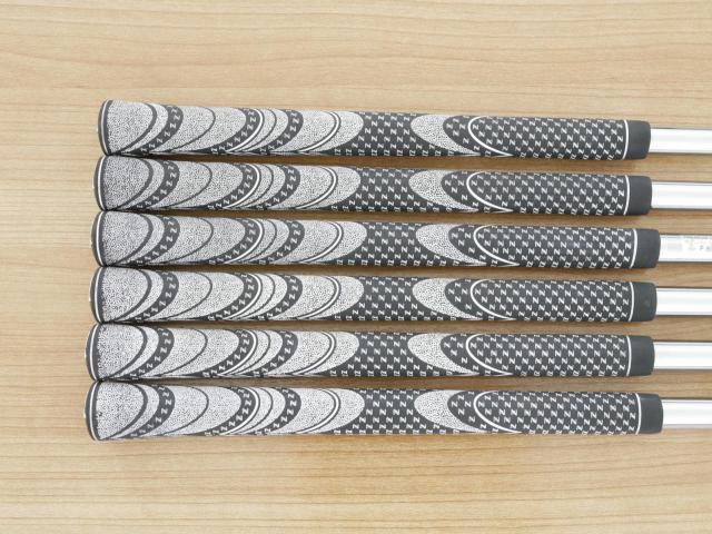 Iron set : Titleist : ชุดเหล็ก Titleist T200 Forged (ออกปี 2023 Japan Spec) มีเหล็ก 6-Pw,48 (6 ชิ้น) ก้านเหล็ก Project X LZ 110g 5.0 Flex SR