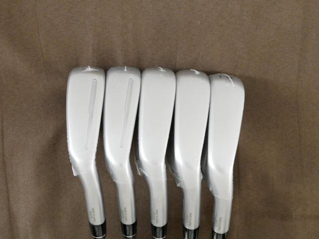 Iron set : Honma : **ของใหม่ ยังไม่แกะพลาสติก** ชุดเหล็ก Honma Tour World GS (ออกปี 2021 ใบใหญ่ ตีง่าย ไกล) มีเหล็ก 6-10 (5 ชิ้น) ก้านเหล็ก NS Pro 950 NEO Flex R