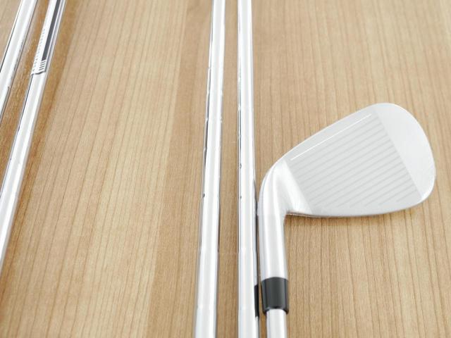 Iron set : Taylormade : **ของใหม่ ยังไม่แกะพลาสติก** ชุดเหล็ก Taylormade Qi MAX Lite (รุ่นล่าสุด ออกปี 2024 Japan Spec.) มีเหล็ก 6-Pw (5 ชิ้น) ก้านเหล็ก NS Pro 790 Flex S