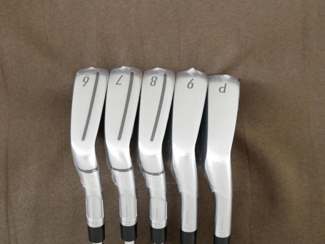 Iron set : Taylormade : **ของใหม่ ยังไม่แกะพลาสติก** ชุดเหล็ก Taylormade Qi MAX Lite (รุ่นล่าสุด ออกปี 2024 Japan Spec.) มีเหล็ก 6-Pw (5 ชิ้น) ก้านเหล็ก NS Pro 790 Flex S