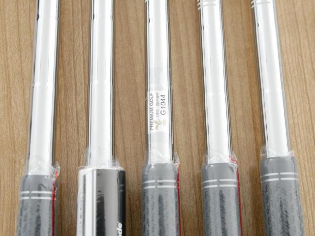 Iron set : Taylormade : **ของใหม่ ยังไม่แกะพลาสติก** ชุดเหล็ก Taylormade Qi MAX Lite (รุ่นล่าสุด ออกปี 2024 Japan Spec.) มีเหล็ก 6-Pw (5 ชิ้น) ก้านเหล็ก NS Pro 790 Flex S