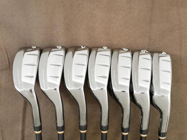 Iron set : Maruman : ชุดเหล็กกระเทย Maruman Shuttle i3000AR (ตีง่าย ไกลมาก) มีเหล็ก 5-10,Pw (7 ชิ้น) ก้านกราไฟต์ Flex R