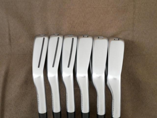 Iron set : Taylormade : ชุดเหล็ก Taylormade P770 Forged (รุ่นล่าสุด ออกปี 2024 นุ่ม แน่น) มีเหล็ก 5-Pw (6 ชิ้น) ก้านกราไฟต์ UST Mamiya RECOIL ES 760 F3 Flex R