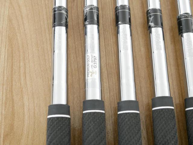 Iron set : PRGR : ชุดเหล็กกระเทย PRGR NEW Egg Forged (รุ่นปี 2020 ตีง่ายและไกลมากๆ เด้งสุดๆ COR 0.82) มีเหล็ก 7-Pw,Aw,As (6 ชิ้น) ก้านเหล็ก NS Pro 080 Flex SR (M40)