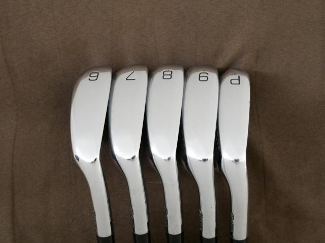 Iron set : Mizuno : ชุดเหล็ก Mizuno JPX EIII SV Hot Metal (ตัวท้อป ใบใหญ่ที่สุดของ Mizuno ตีง่ายมาก หน้าเด้ง ตีไกล) มีเหล็ก 6-Pw (5 ชิ้น) ก้านกราไฟต์ Flex R