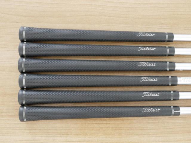 Iron set : Titleist : ชุดเหล็ก Titleist AP2 712 Forged มีเหล็ก 5-Pw (6 ชิ้น) ก้านเหล็ก NS Pro 950 Flex R
