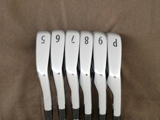 Iron set : Titleist : ชุดเหล็ก Titleist AP2 712 Forged มีเหล็ก 5-Pw (6 ชิ้น) ก้านเหล็ก NS Pro 950 Flex R