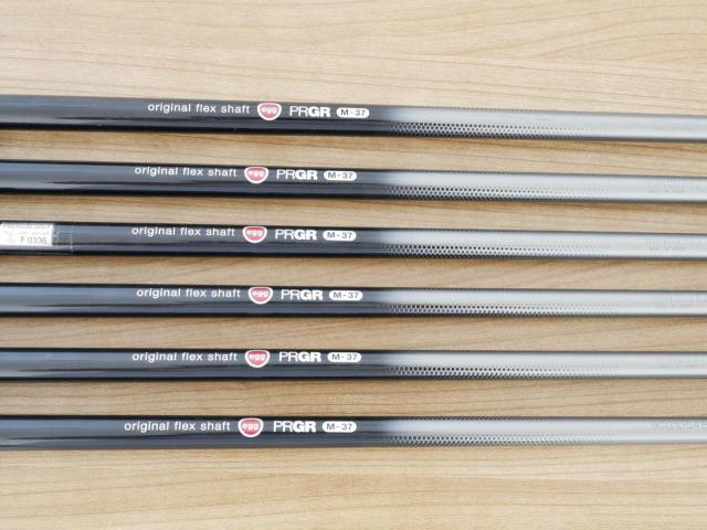 Iron set : PRGR : ชุดเหล็กกระเทย PRGR NEW Egg (ปี 2020 ตีง่ายและไกลมากๆ เด้งสุดๆ COR 0.82) มีเหล็ก 6-Pw,Aw (6 ชิ้น) ก้านกราไฟต์ M-37 Flex R