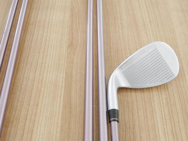 Lady club : All : ชุดเหล็ก Taylormade Gloire (รุ่นท๊อปสุด Japan Spec. ใบใหญ่ ตีง่าย ไกล) มีเหล็ก 7-Pw,Sw (5 ชิ้น) ก้านกราไฟต์ Flex L