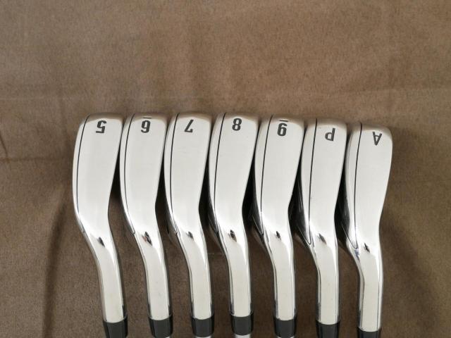 Iron set : Callaway : ชุดเหล็ก Callaway Mavrik (ปี 2020 ตีง่าย ไกลมากๆ) มีเหล็ก 5-Pw,Aw (7 ชิ้น) ก้านกราไฟต์ Mitsubishi Diamana 50 Flex S
