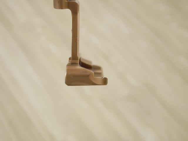 Putter : All : พัตเตอร์ Bettinardi Queen B #12 (Mallet) ยาว 32 นิ้ว