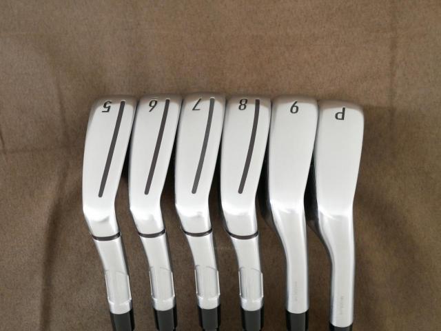 Iron set : Taylormade : ชุดเหล็ก Taylormade Qi MAX (รุ่นล่าสุด ออกปี 2026 Japan Spec.) มีเหล็ก 5-Pw (6 ชิ้น) ก้านกราไฟต์ Mitsubishi REAX 75 Flex S