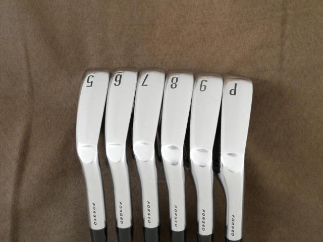Iron set : Other Brand : ชุดเหล็ก Srixon ZX7 MK II Forged (ออกปี 2023) มีเหล็ก 5-Pw (6 ชิ้น) ก้านเหล็ก NS Pro 850 Flex S