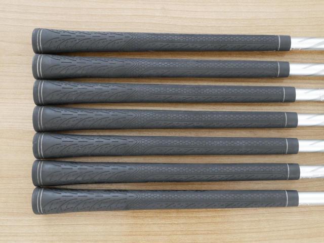 Iron set : Katana : ชุดเหล็ก Katana Voltio NINJA Model V (ปี 2020 หน้าเด้ง ตีไกล) มีเหล็ก 6-Pw,Aw,Sw (7 ชิ้น) ก้านกราไฟต์ Fujikura Voltio 40 Flex R