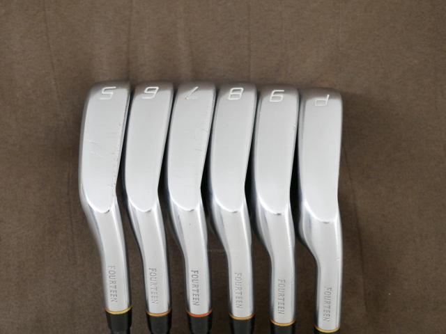 Iron set : Fourteen : ชุดเหล็ก Fourteen PC-555 (ตีง่าย ไกล) มีเหล็ก 5-Pw (6 ชิ้น) ก้านกราไฟต์ Flex S